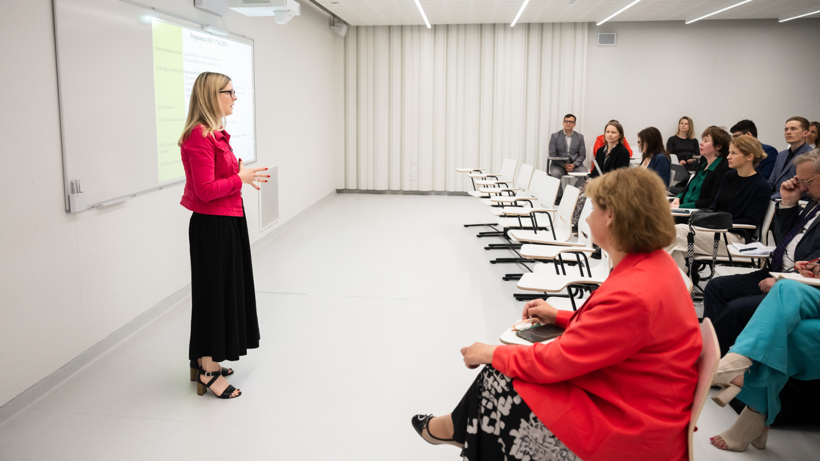 Atvērta pieteikšanās atklātā konkursā “Mikrokvalifikāciju izmēģinājumprojekts valsts lietišķo zinātņu augstskolās, valsts lietišķo zinātņu universitātēs, mākslu un kultūras universitātēs un valsts un valsts augstskolu dibinātās koledžās”